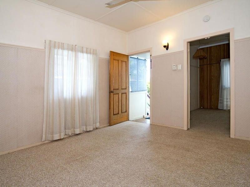 295 Nursery Rd, Holland Park QLD 4121