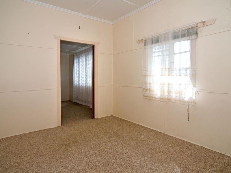 295 Nursery Rd, Holland Park QLD 4121