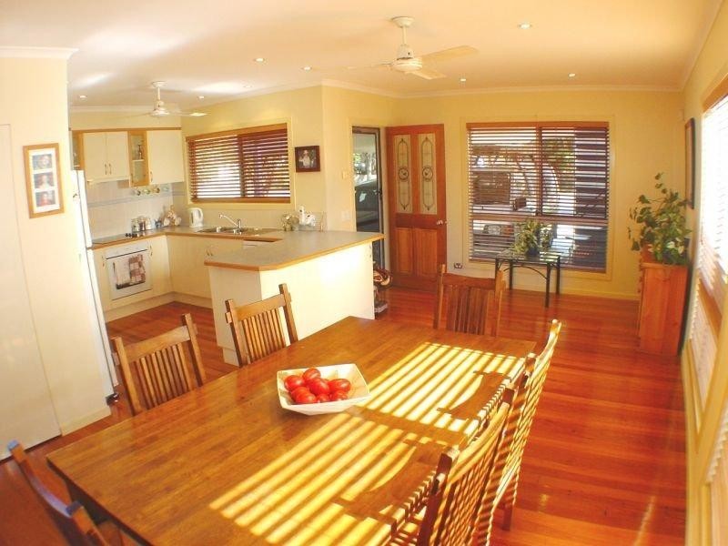 26 Donegal St, Kuraby QLD 4112