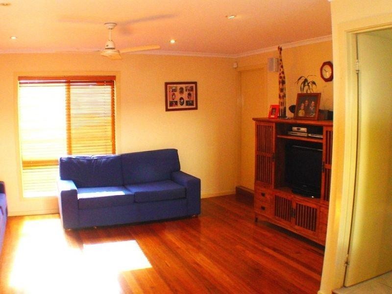 26 Donegal St, Kuraby QLD 4112