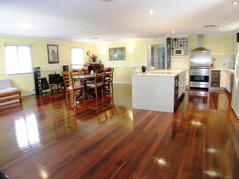 22 Malcolm St, Hawthorne QLD 4171