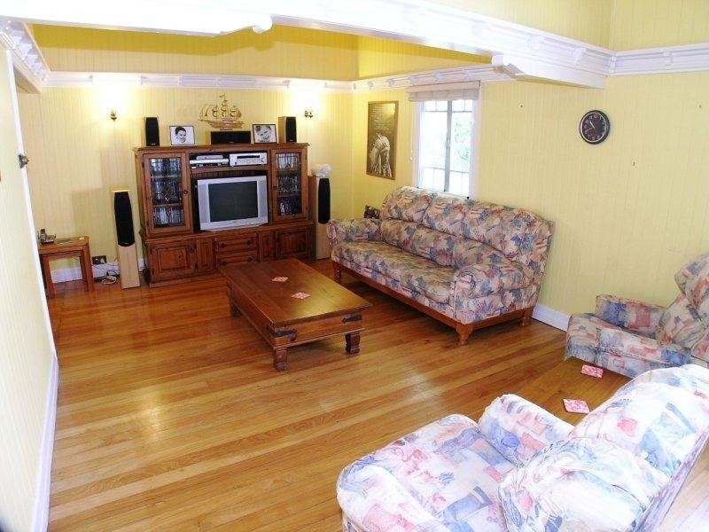 22 Malcolm St, Hawthorne QLD 4171