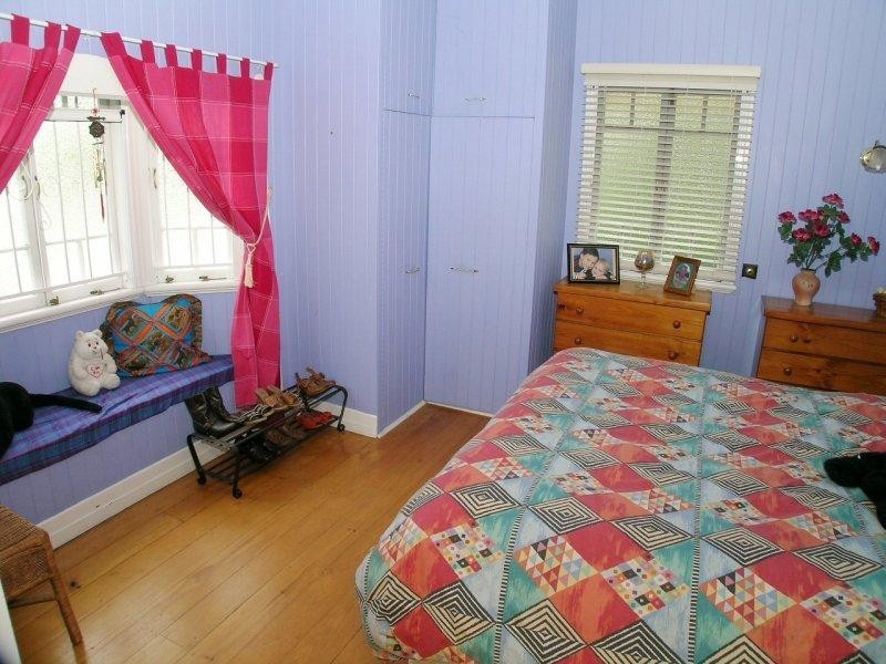 22 Malcolm St, Hawthorne QLD 4171