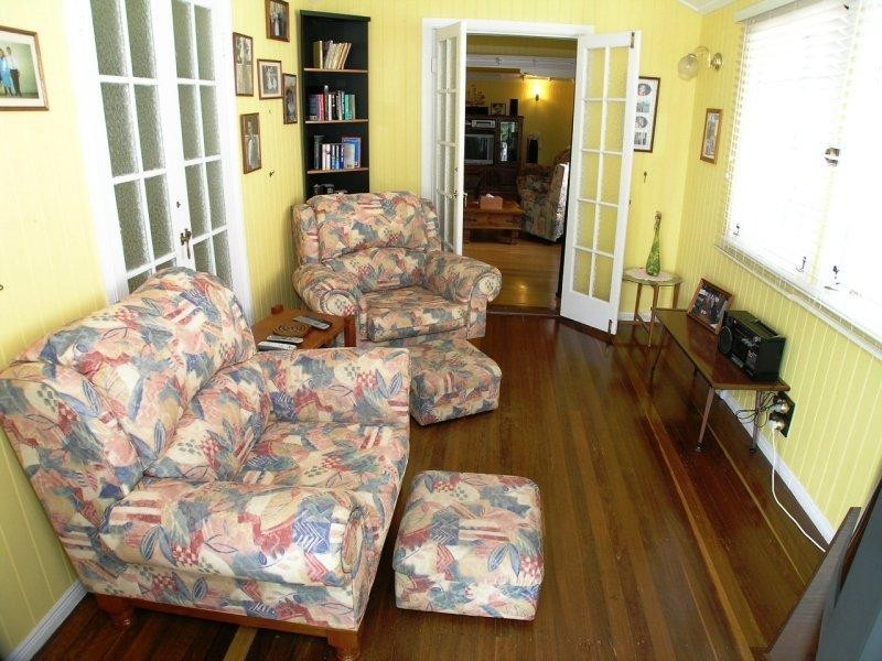 22 Malcolm St, Hawthorne QLD 4171