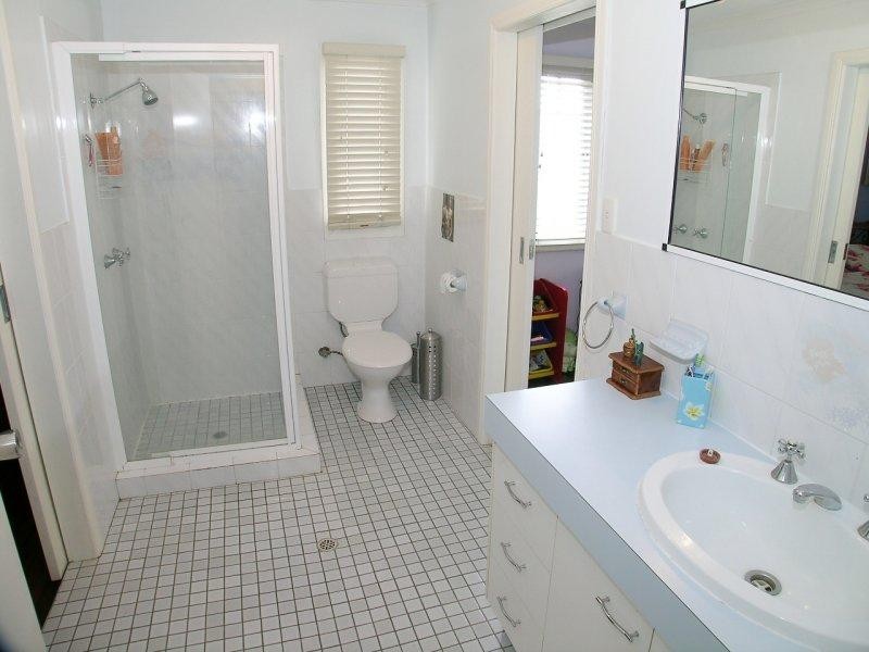 22 Malcolm St, Hawthorne QLD 4171