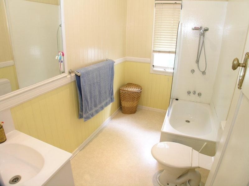 22 Malcolm St, Hawthorne QLD 4171