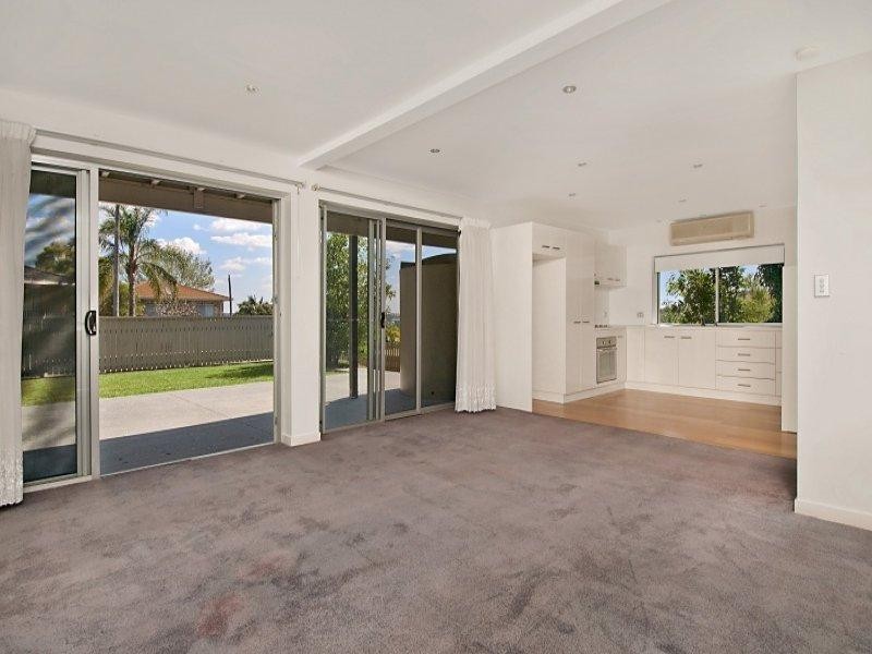 41 Raelene Tce, Springwood QLD 4127