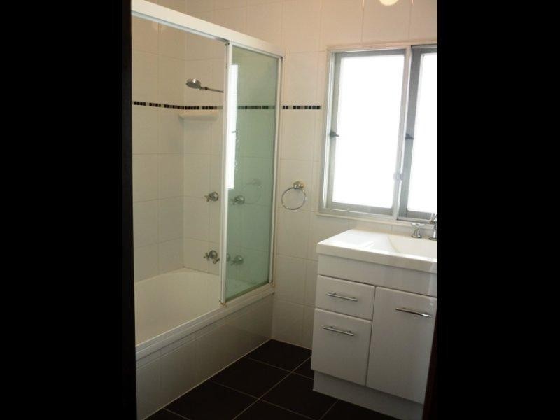 73 Amega  St, Mount Gravatt East QLD 4122