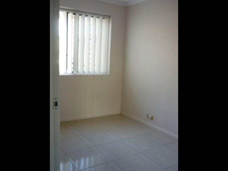 9/269 Nursery Rd, Holland Park QLD 4121