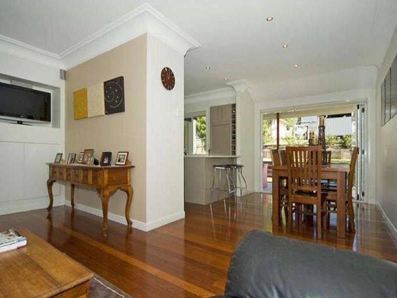 4 Cedlen  St, Camp Hill QLD 4152