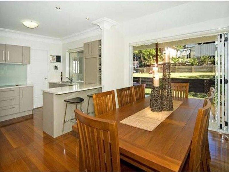 4 Cedlen  St, Camp Hill QLD 4152