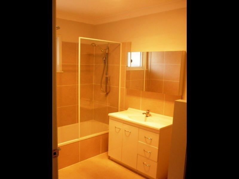 4 Cedlen  St, Camp Hill QLD 4152