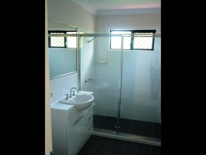 8/8 Cambridge  St, Carina Heights QLD 4152