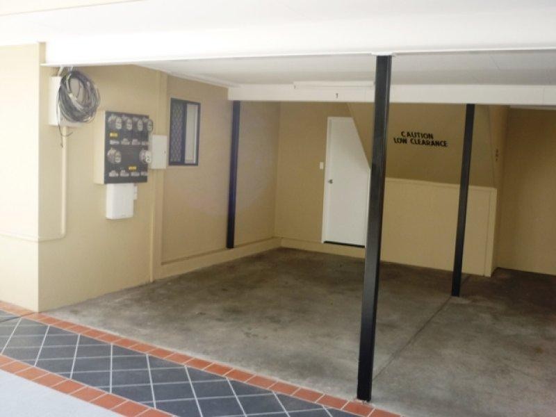 1/8 Cambridge  St, Carina Heights QLD 4152