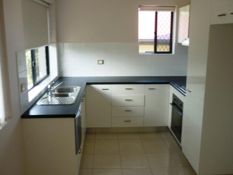 2/9 Monmouth  St, Morningside QLD 4170