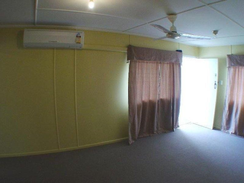 2/66 Harold St, Holland Park QLD 4121