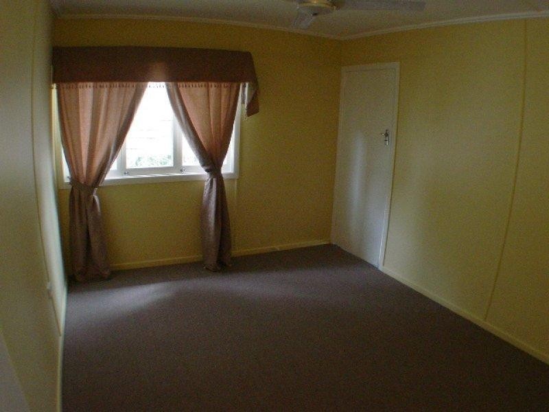 2/66 Harold St, Holland Park QLD 4121