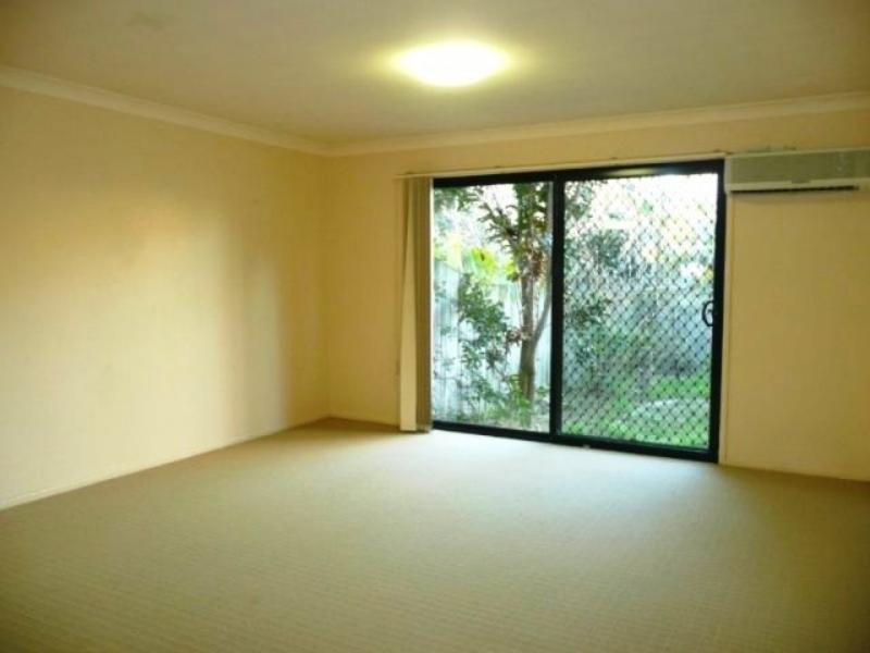 7/21 Boongal St, Coorparoo QLD 4151