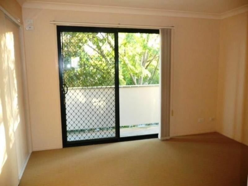 7/21 Boongal St, Coorparoo QLD 4151