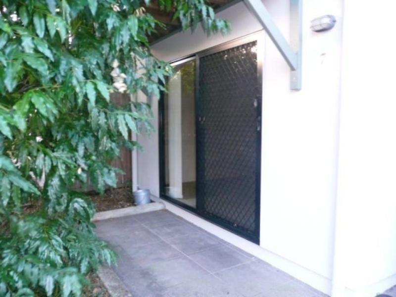 7/21 Boongal St, Coorparoo QLD 4151