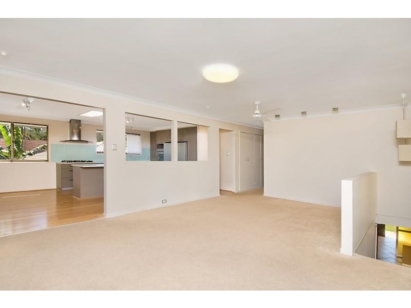 2 Grenville  St, Springwood QLD 4127