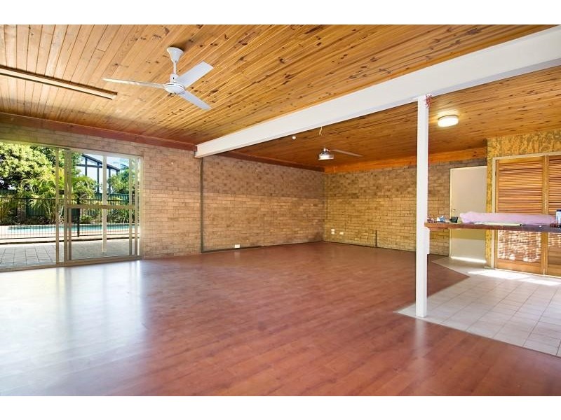 2 Grenville  St, Springwood QLD 4127