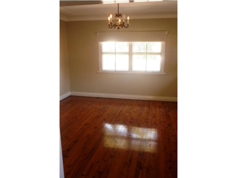 9 Burn St, Camp Hill QLD 4152