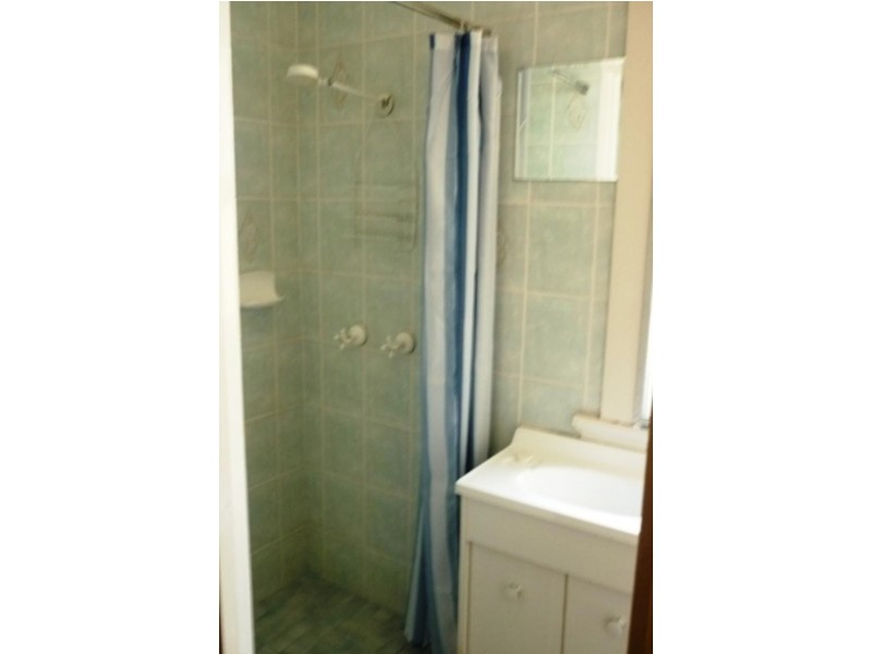 9 Burn St, Camp Hill QLD 4152