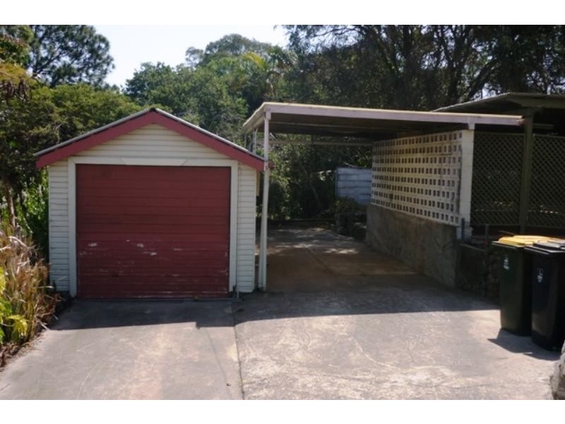 9 Burn St, Camp Hill QLD 4152