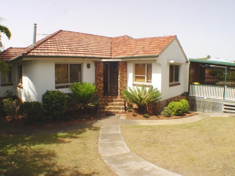 76 Newman Ave, Camp Hill QLD 4152