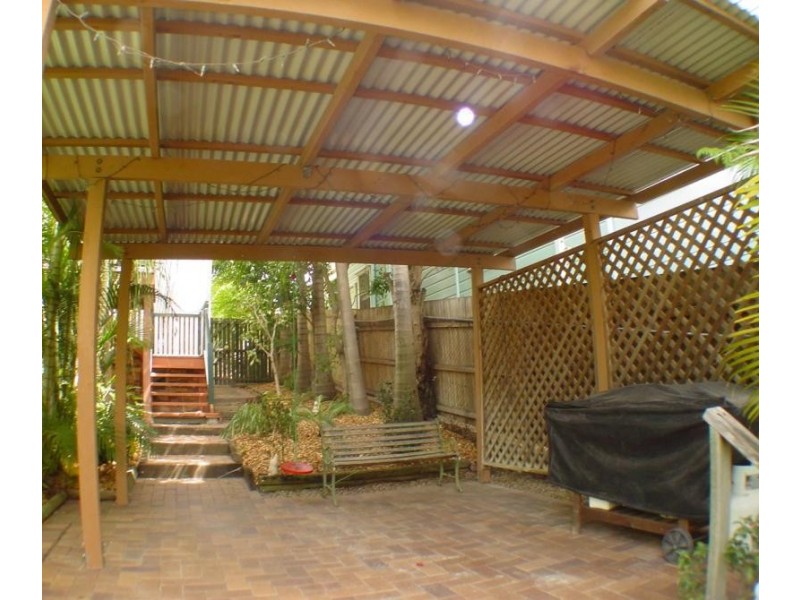 76 Newman Ave, Camp Hill QLD 4152