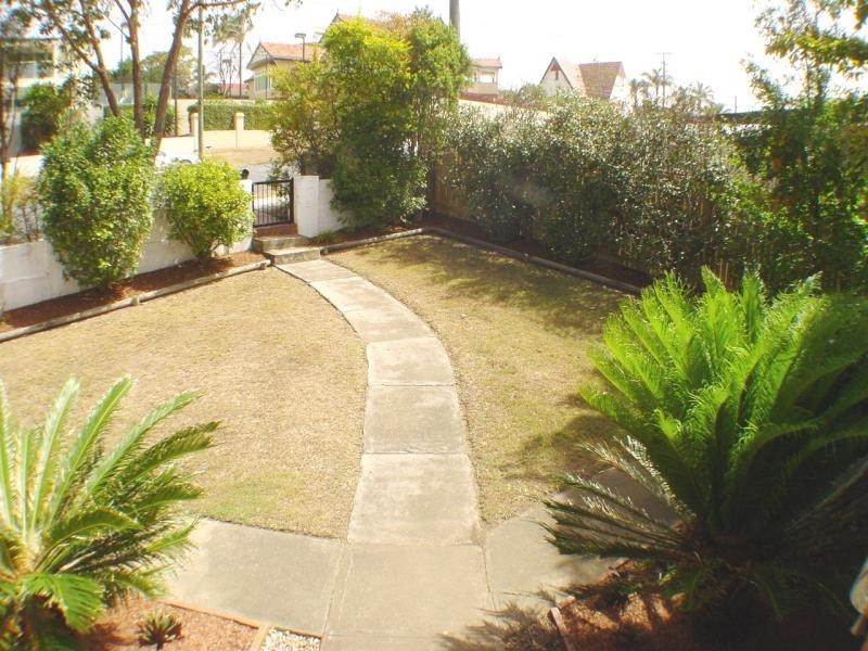 76 Newman Ave, Camp Hill QLD 4152