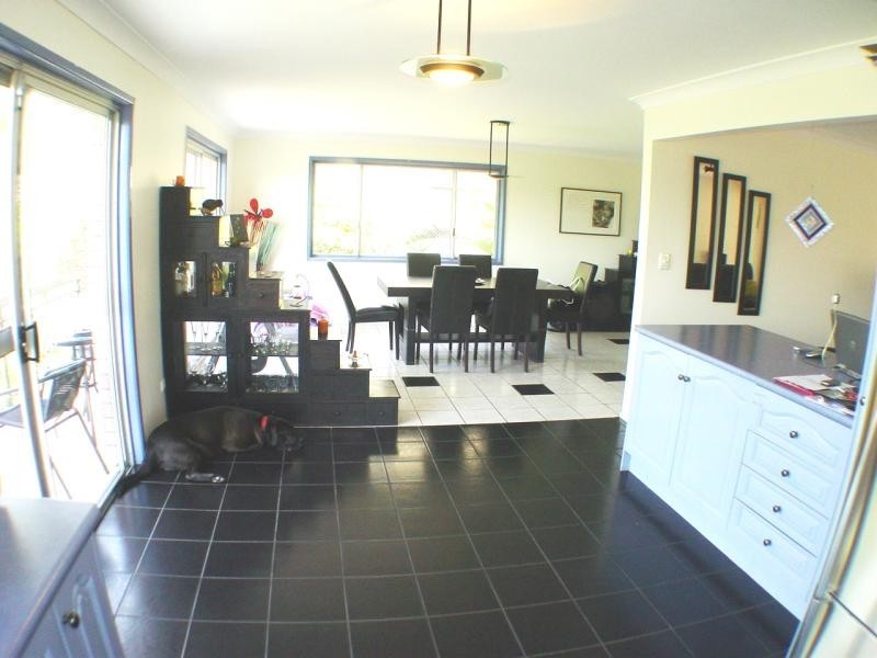 17 Dodwell  St, Holland Park West QLD 4121