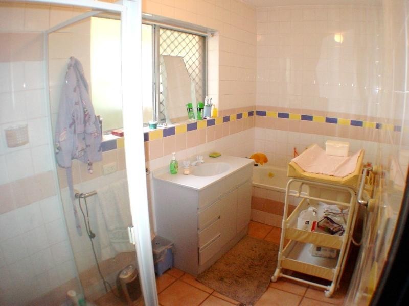 17 Dodwell  St, Holland Park West QLD 4121