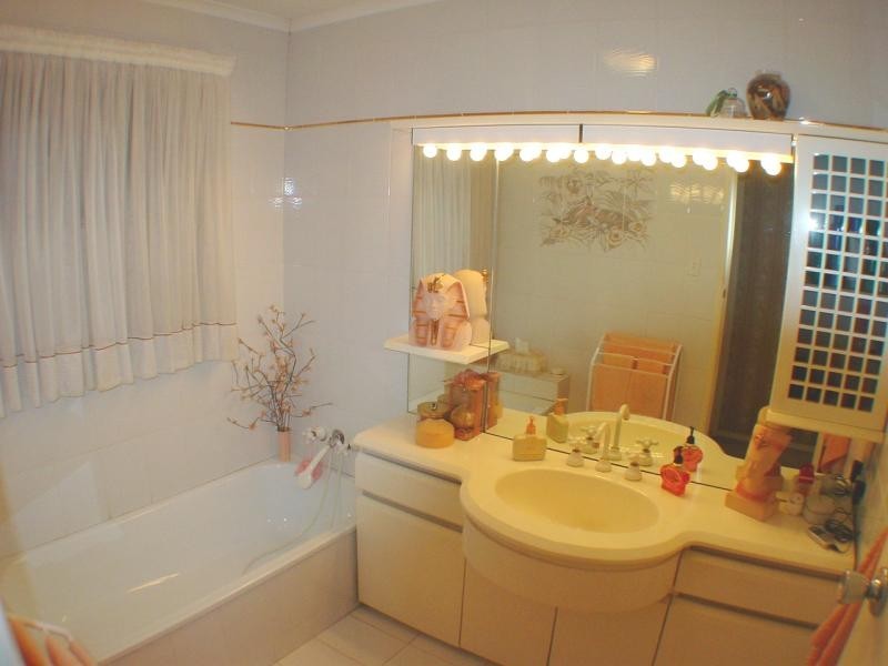 2 Shute  St, Upper Mount Gravatt QLD 4122