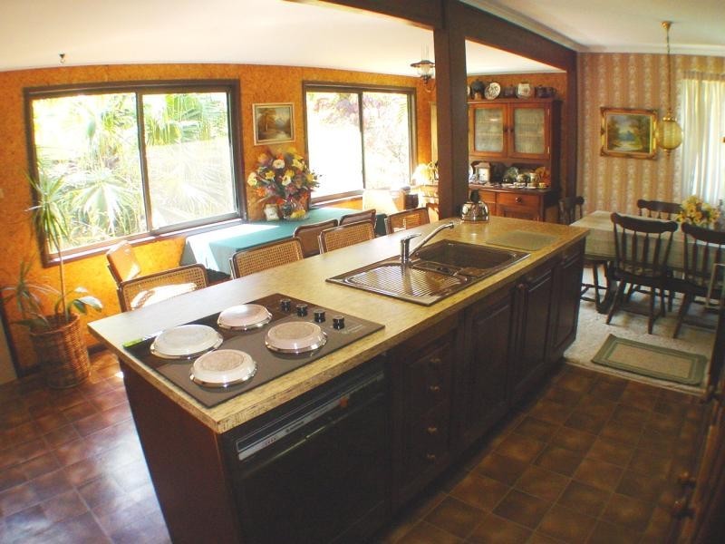 2 Shute  St, Upper Mount Gravatt QLD 4122