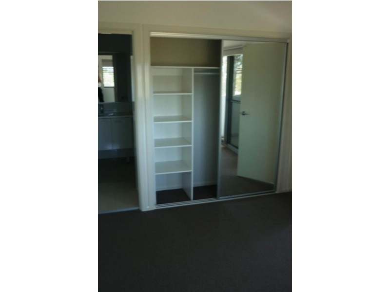 4/1127 Logan Rd, Holland Park QLD 4121