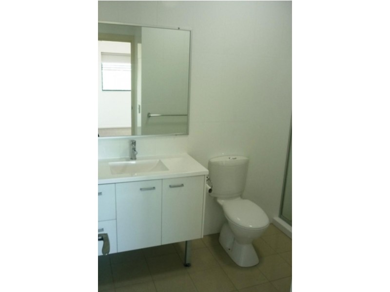 4/1127 Logan Rd, Holland Park QLD 4121