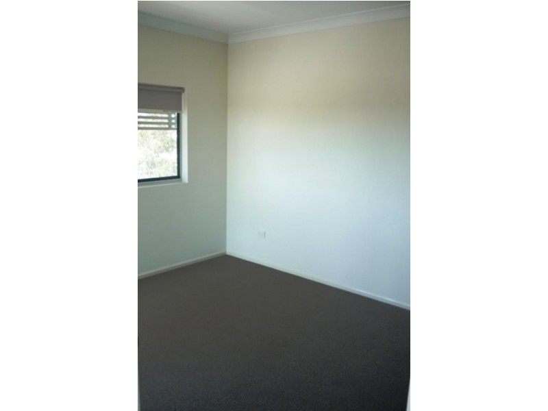 4/1127 Logan Rd, Holland Park QLD 4121