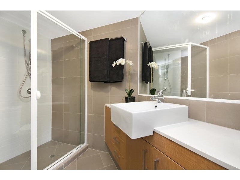 203 Shore St, Cleveland QLD 4163