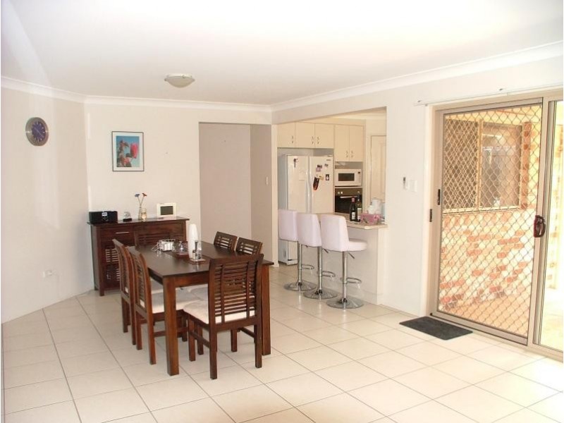 39 Mac Farlan  St, Birkdale QLD 4159