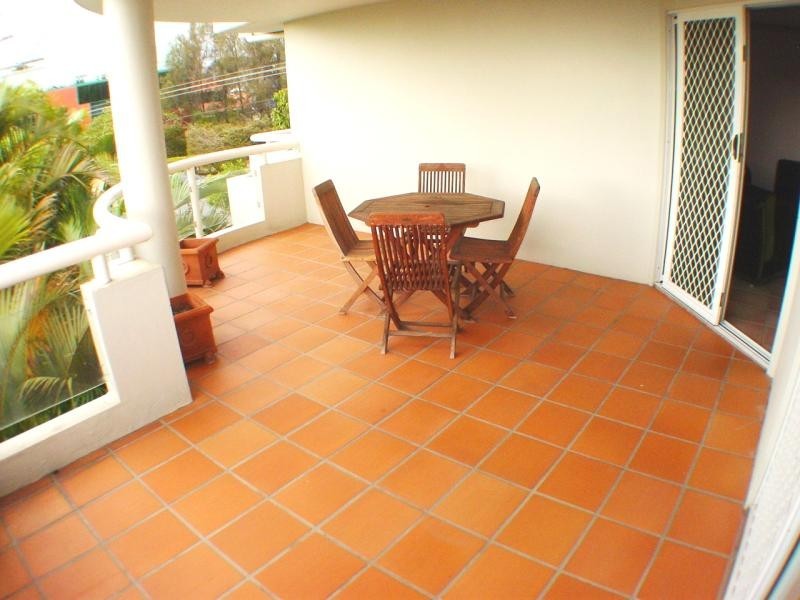 8/3 Sheehan St, Milton QLD 4064