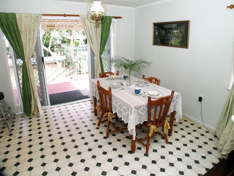 98 Dykes St, Mount Gravatt East QLD 4122