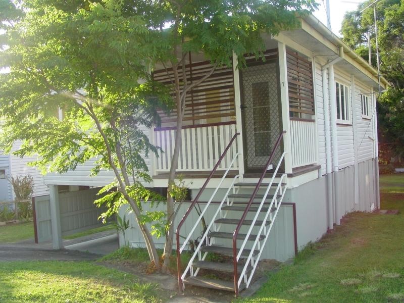 1 & 2/66 Harold St, Holland Park QLD 4121