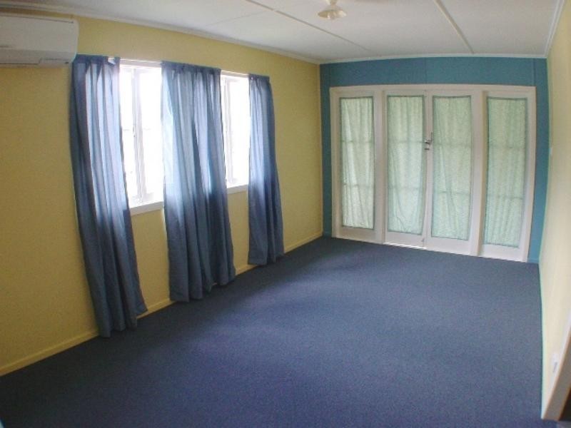 1 & 2/66 Harold St, Holland Park QLD 4121