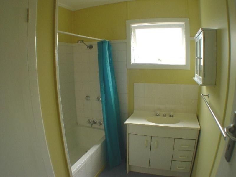 1 & 2/66 Harold St, Holland Park QLD 4121