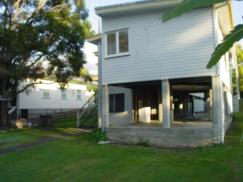 1 & 2/66 Harold St, Holland Park QLD 4121