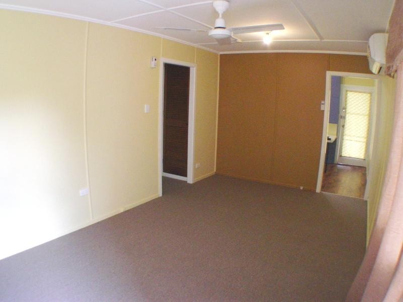 1 & 2/66 Harold St, Holland Park QLD 4121