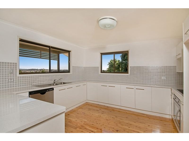 41 Raelene Tce, Springwood QLD 4127