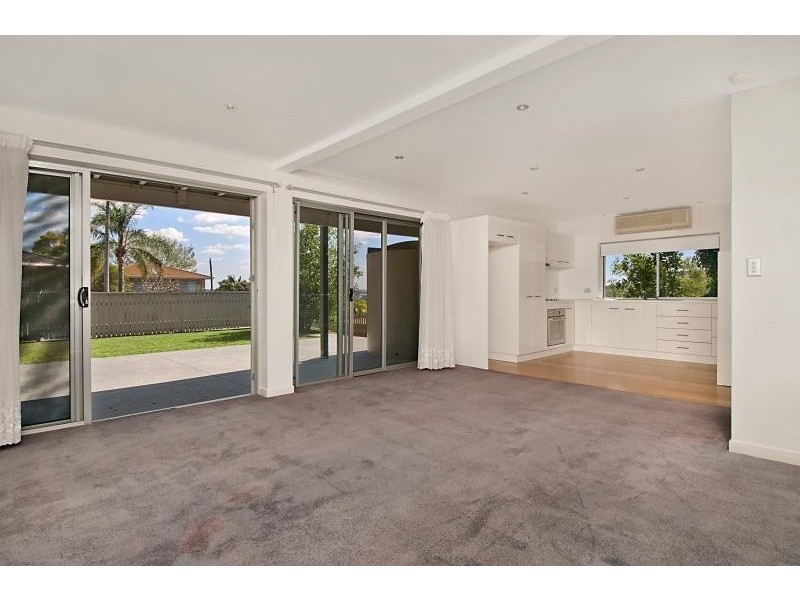 41 Raelene Tce, Springwood QLD 4127